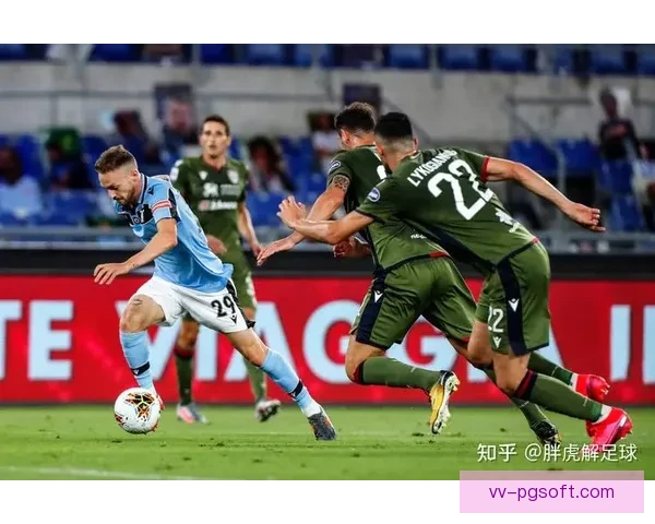 乌迪内斯频繁换帅困境难解 保级路上举步维艰